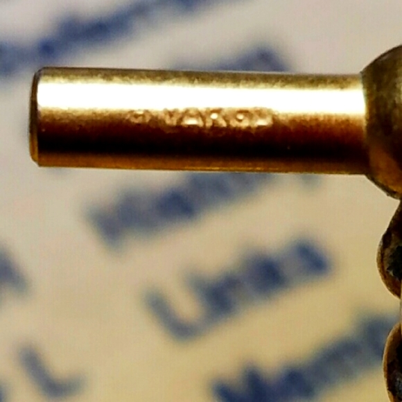 Victoria Varga Hematite Gold Toggle Choker - Picture 5 of 8